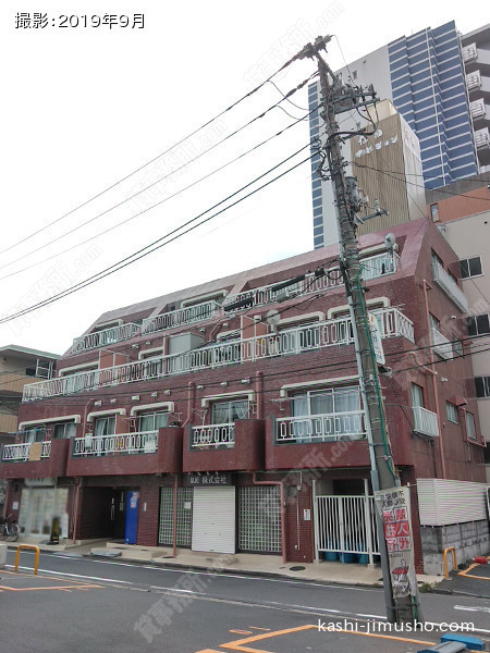 信用マンションの外観