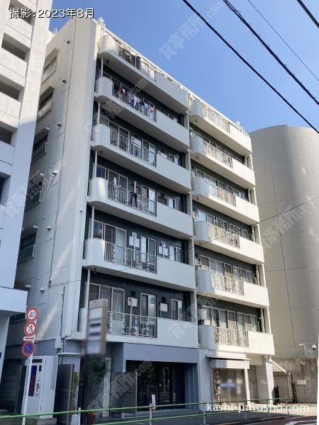 麻布台ナショナルコートの外観