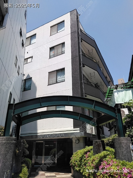 ゴム産業会館の外観