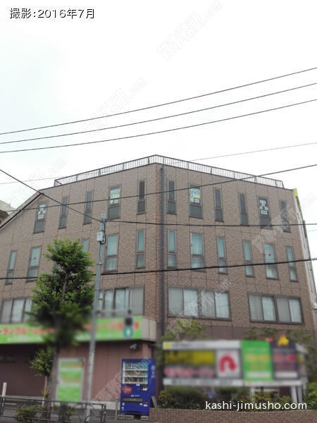 MOLAビルの外観
