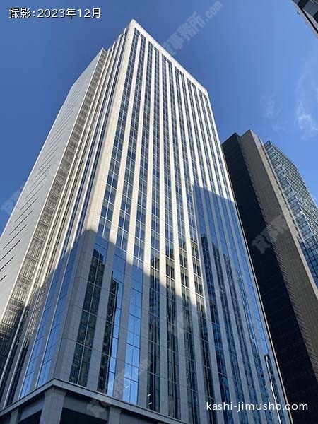 新宿フロントタワーの外観