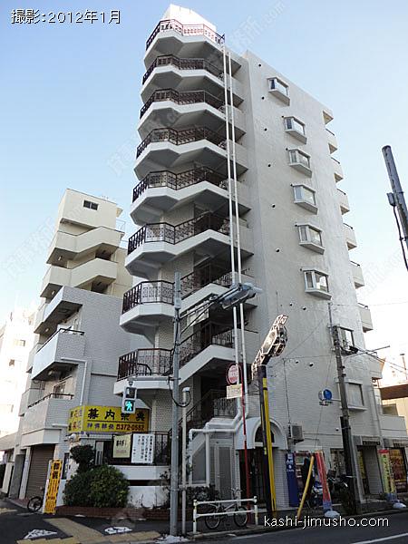 ルシール新中野の外観