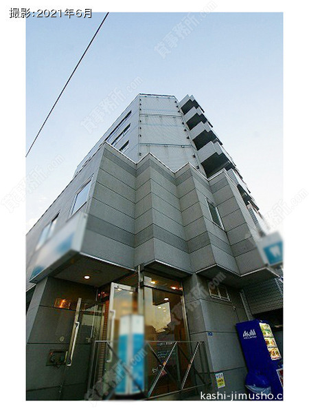 I.K.ビルの外観