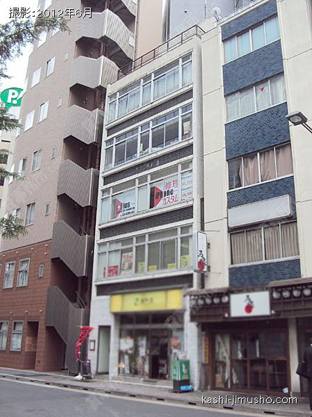 上田ビルの外観