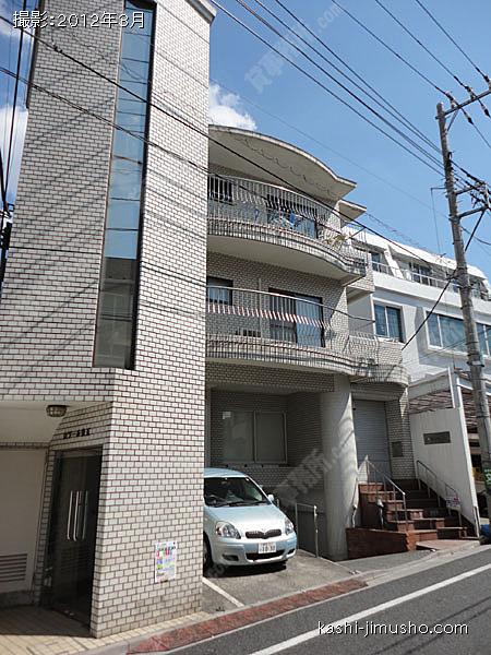 第１０秋山ビルの外観