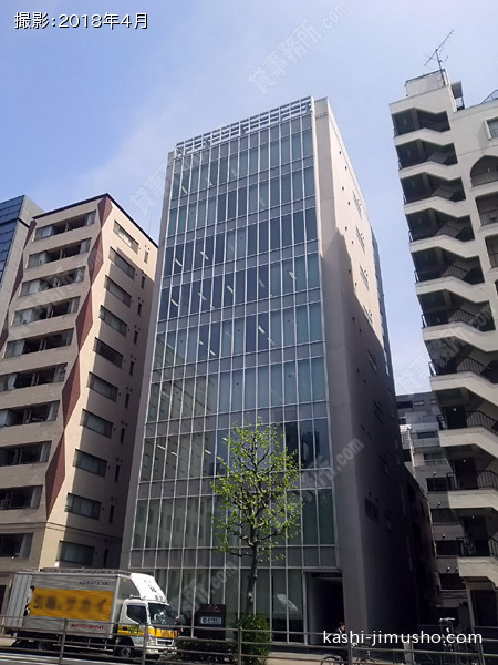 U-Axisビルの外観