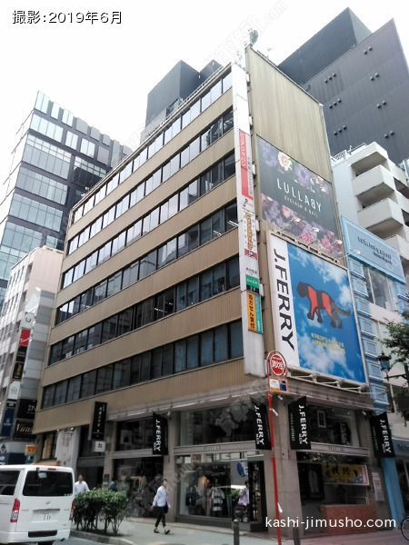 銀楽ビルの外観