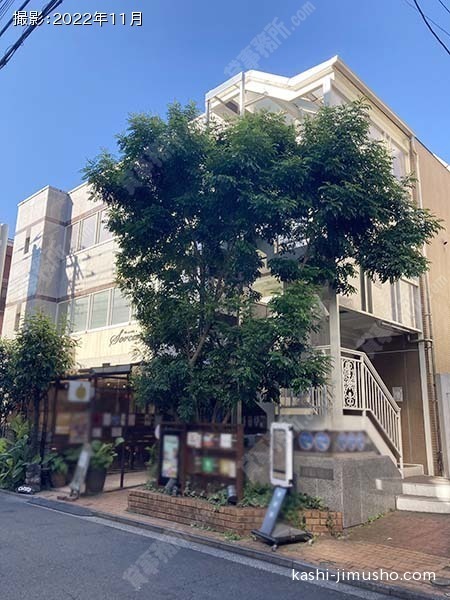 藤彩ビルの外観