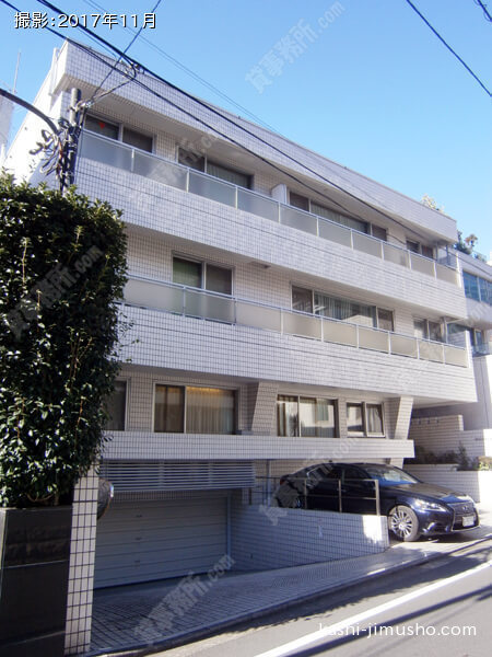 ドミ８２３の外観