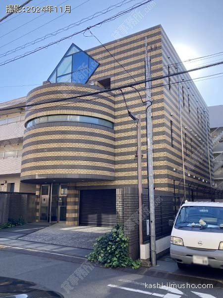 K.W.ビルの外観