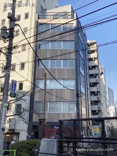 銀座里村ビルの外観