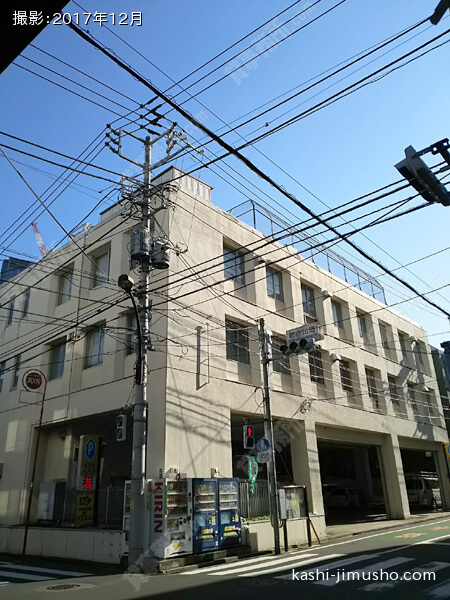 日本郵便輸送新小川町ビルの外観