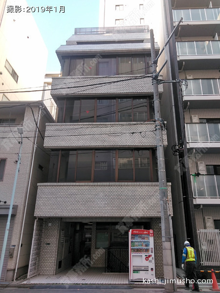 TSビルの外観