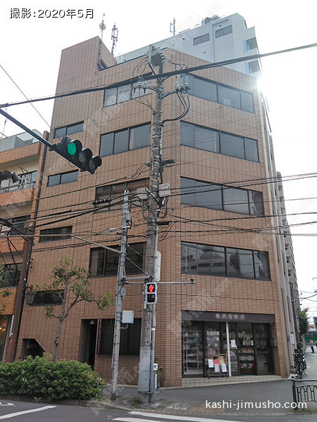 丸信ビルの外観