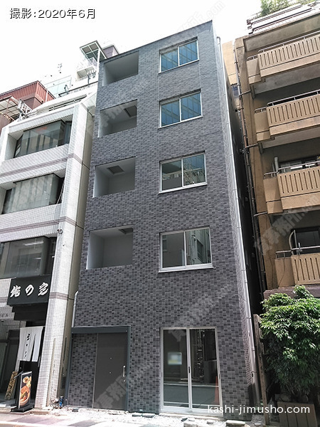 日本意安ビルの外観