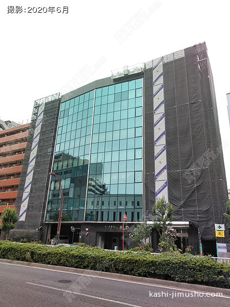 亀井ビルの外観