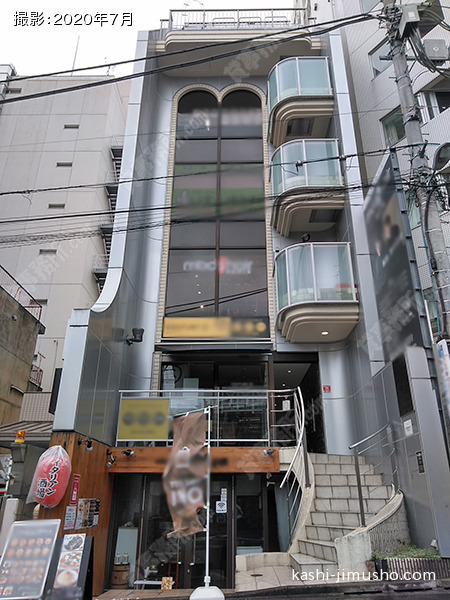 中野駅前ビルの外観