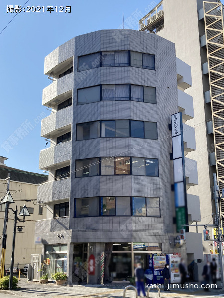 米川ビルの外観