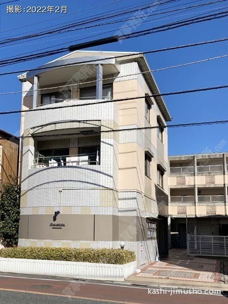 プラスエステートマンションの外観