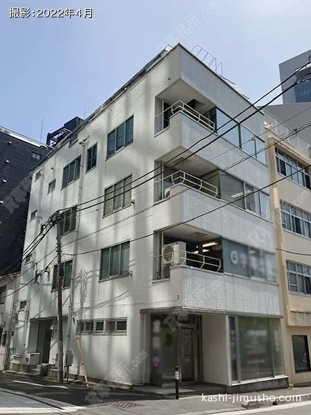 京須ビルの外観