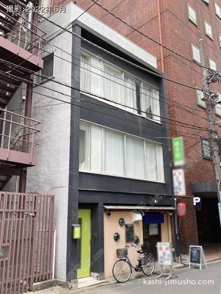 神田小川町ビルの外観