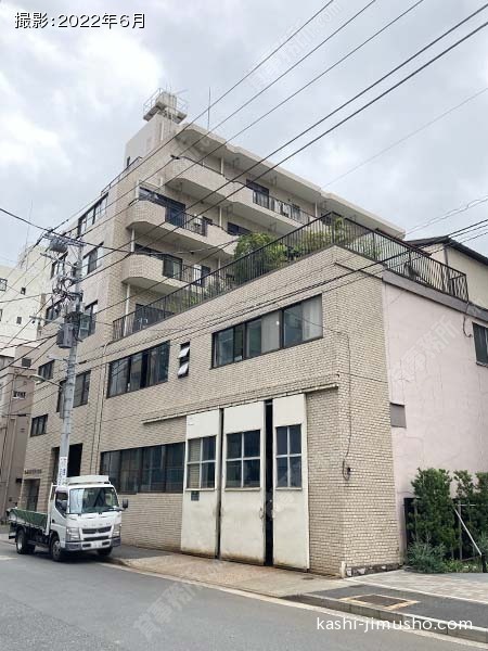柳生鉄工ビルの外観