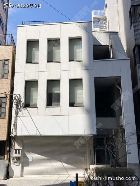 新川ビルの外観