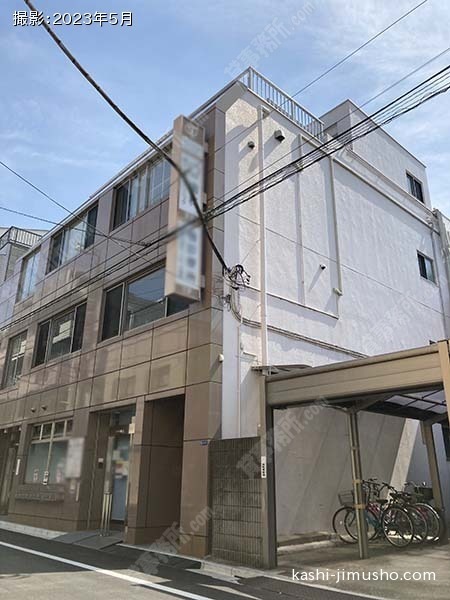 椿ビルの外観
