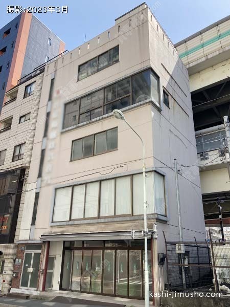 丸松陶器ビルの外観