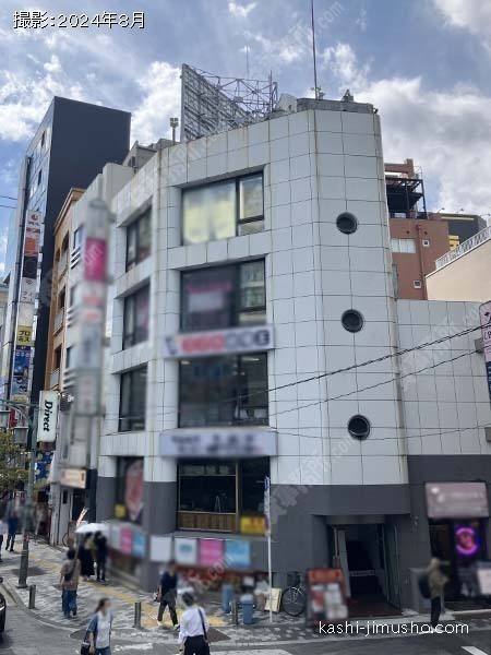 shinjuku baseの外観