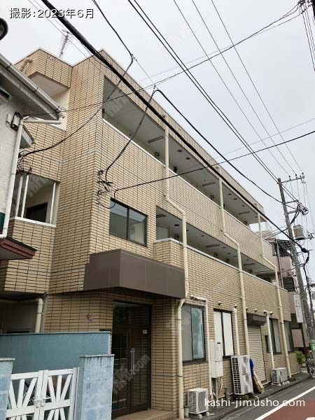 シャロン目白の外観