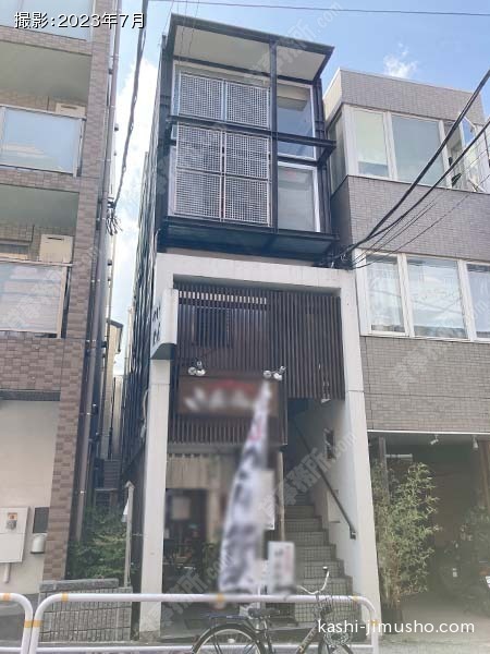 虎ビルの外観