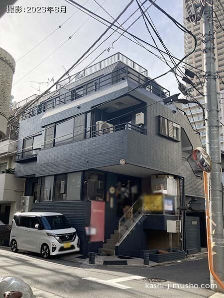 大場ビルの外観