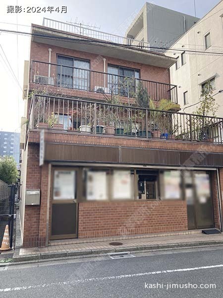 貸事務所の外観