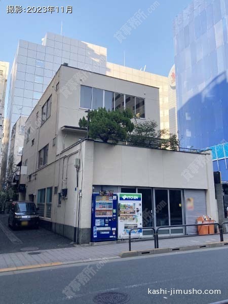 川島ビルの外観