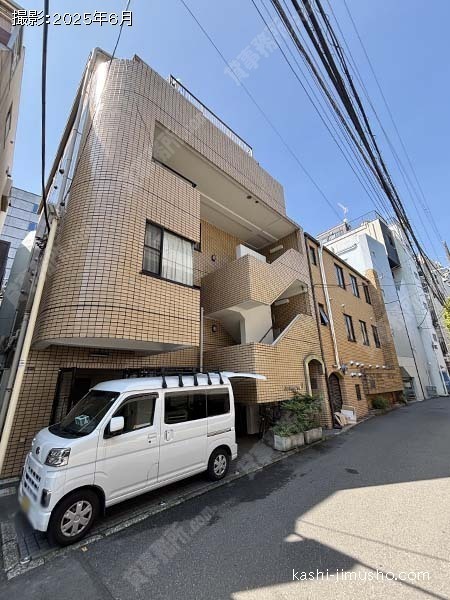 ドゥムールJの外観