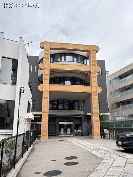圓徳寺西館della日向坂の外観