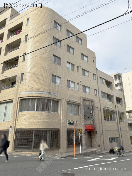 コートハウス早稲田(事務所区画)の外観