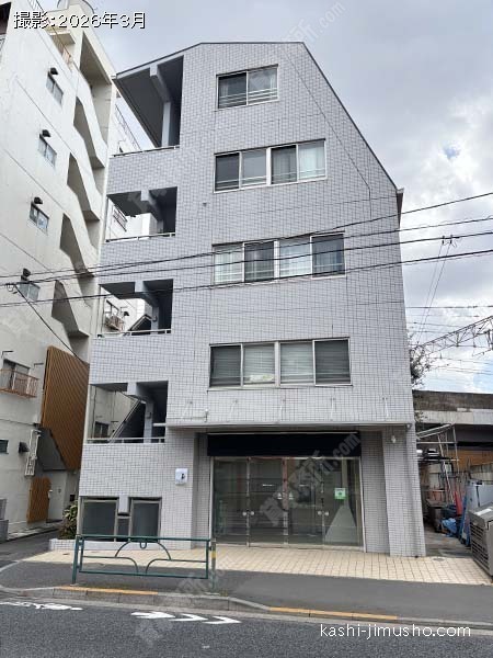 グランドホームビルの外観