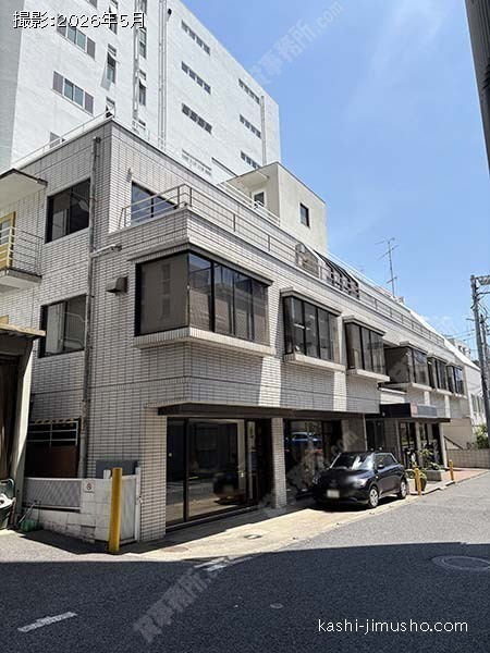 ウッディ南平台ビルの外観