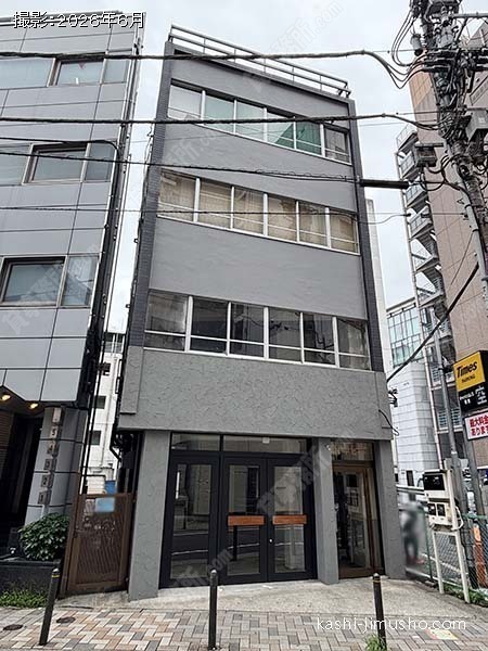 村中ビルの外観