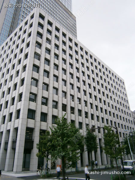 三井二号館の外観