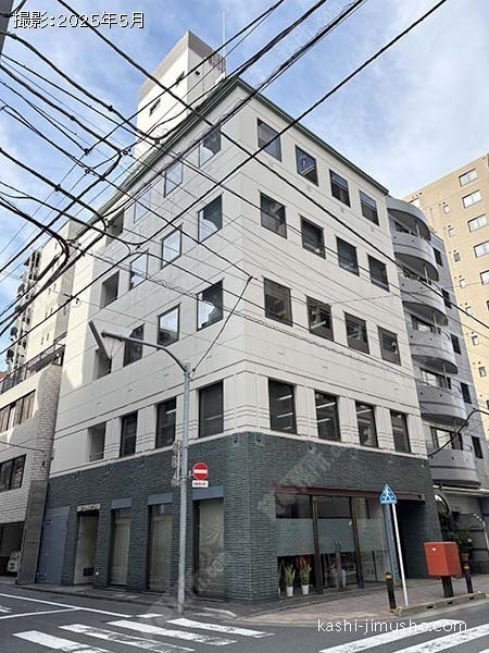 ルート浜町ビルの外観